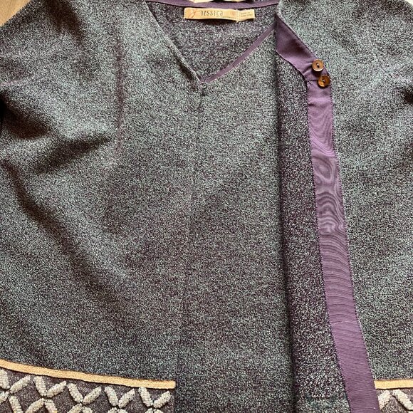 Purplish blue sleeveless top & cardigan with beaded embroidery/faux fur collar - Picture 8 of 14